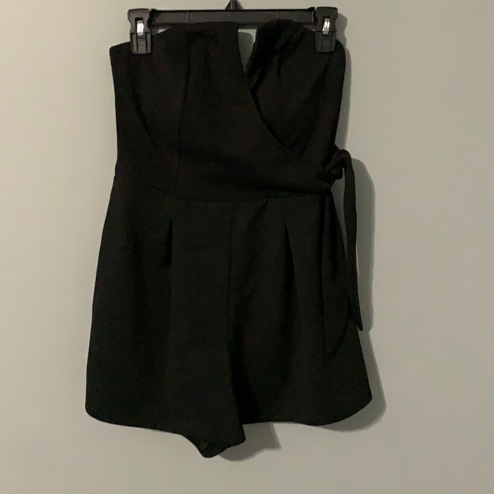 Francescas black shorts jumper NWT ex L